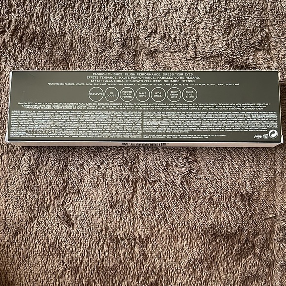 Marc Jacobs 760 Smartorial Eye-Conic Eyeshadow Palette - Picture 4 of 10